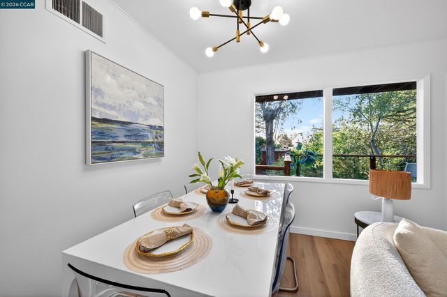 230 Fairlawn Dr, Berkeley, CA 94708