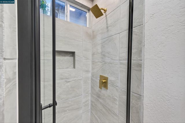 230 Fairlawn Dr, Berkeley, CA 94708
