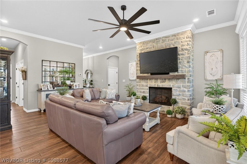2809 Leonards Way 2809 Leonards Way