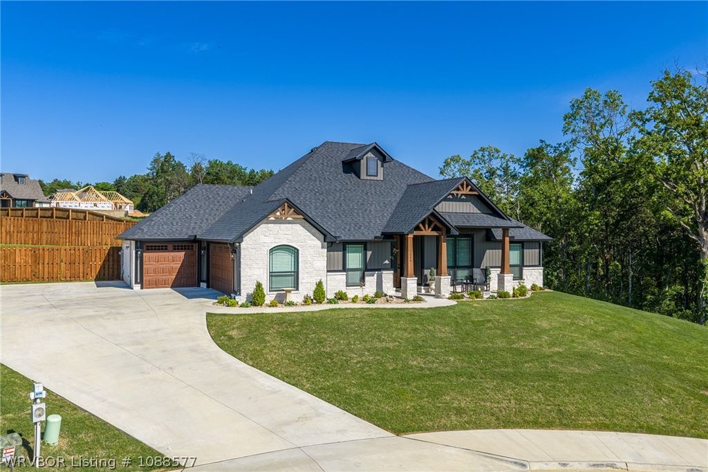 2809 Leonards Way 2809 Leonards Way