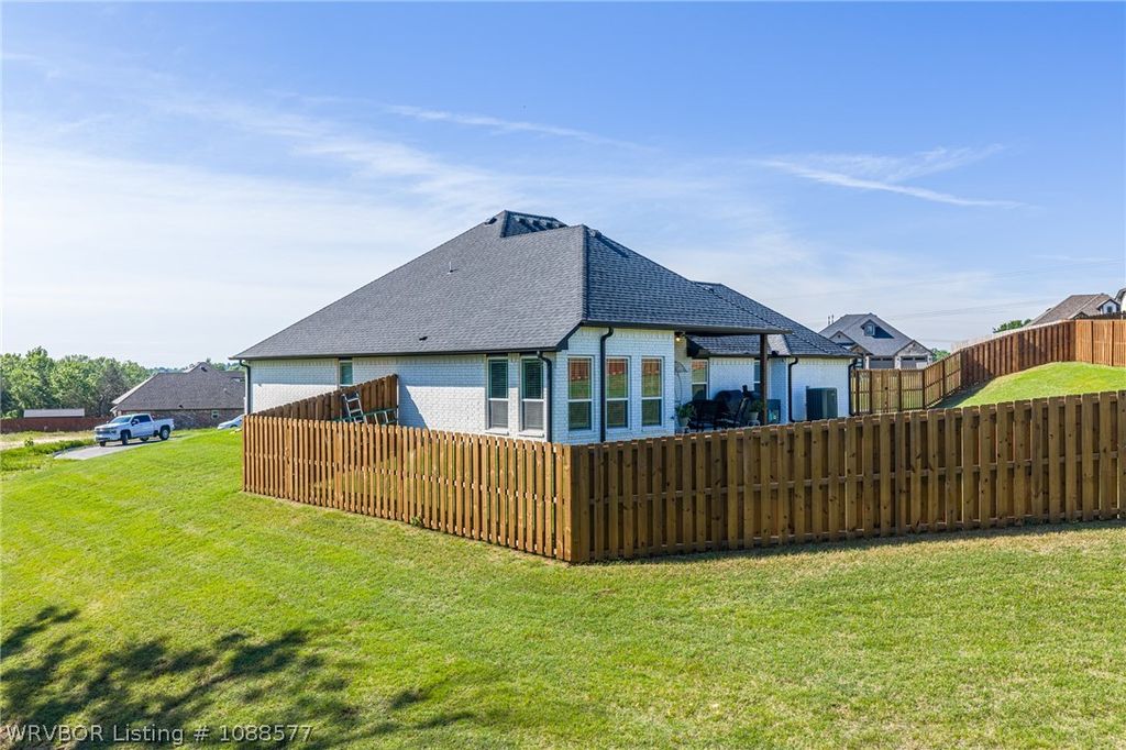 2809 Leonards Way 2809 Leonards Way