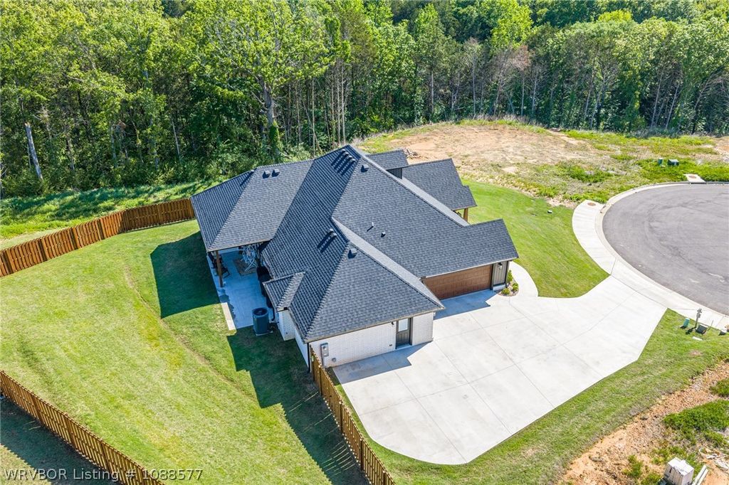 2809 Leonards Way 2809 Leonards Way