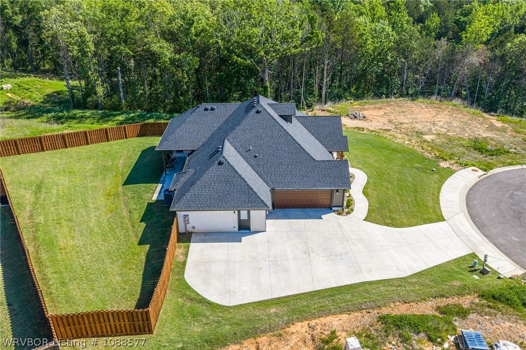 2809 Leonards Way 2809 Leonards Way
