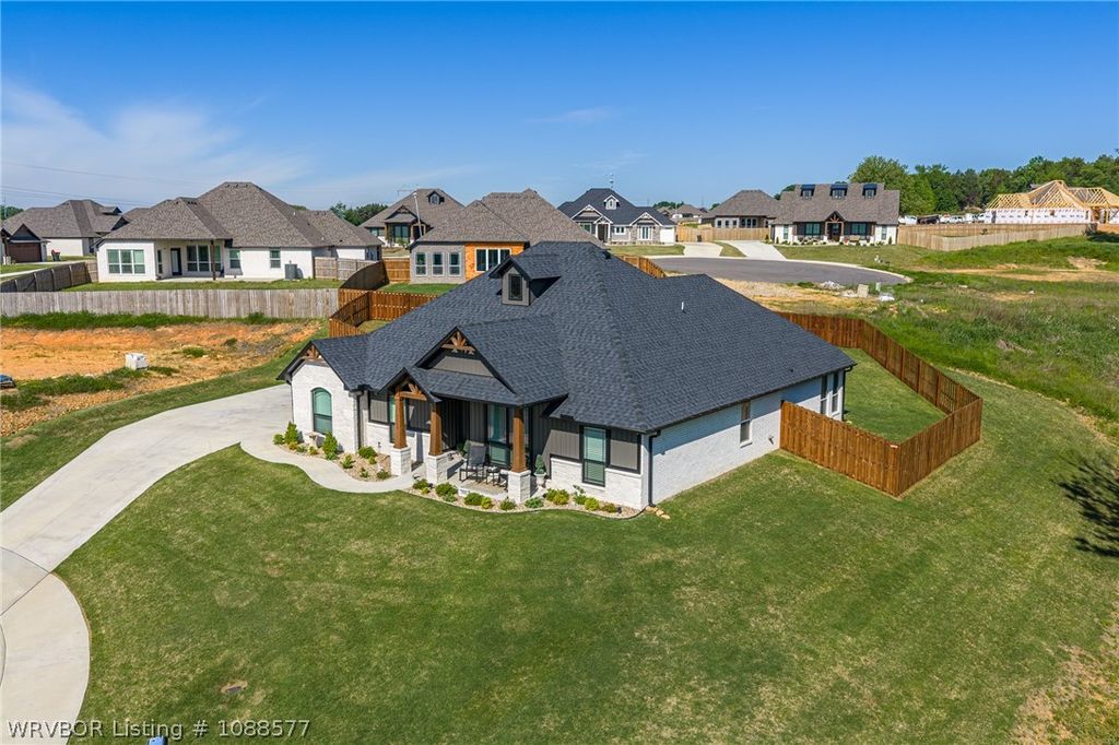 2809 Leonards Way 2809 Leonards Way