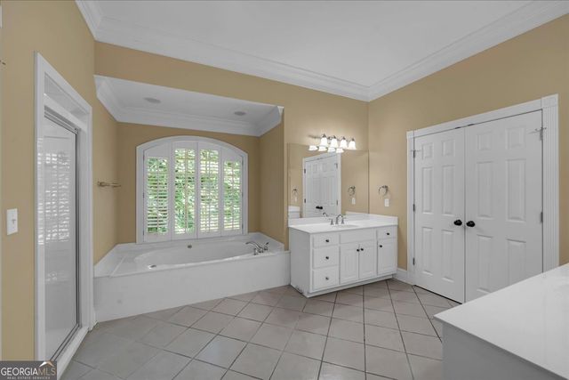 222 Newton Drive, Forsyth, GA 31029