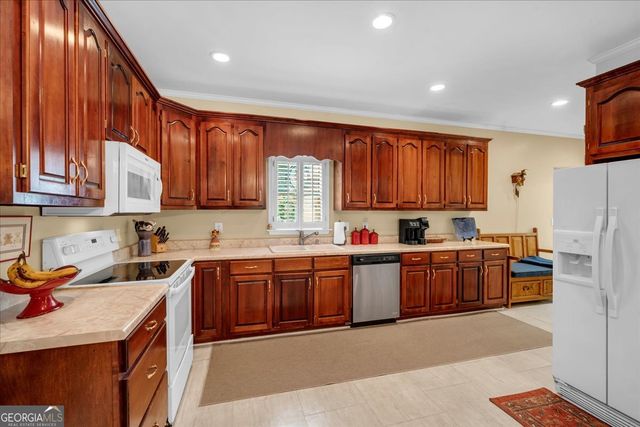 222 Newton Drive, Forsyth, GA 31029