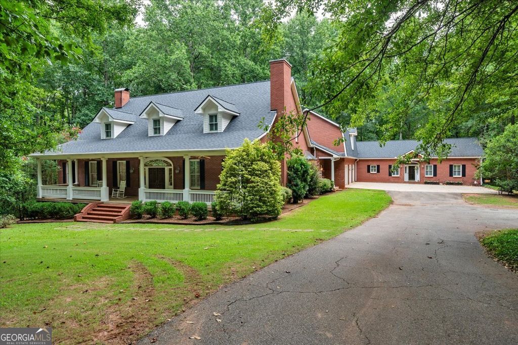 222 Newton Drive, Forsyth, GA 31029