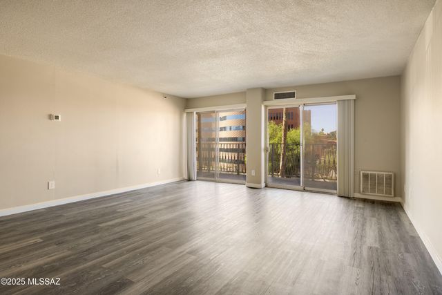 425 W Paseo Redondo Apt 6G, Tucson, AZ 85701