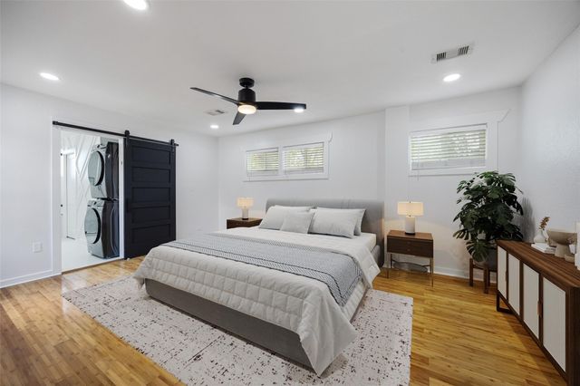 1310 Walton Street, Houston, TX 77009