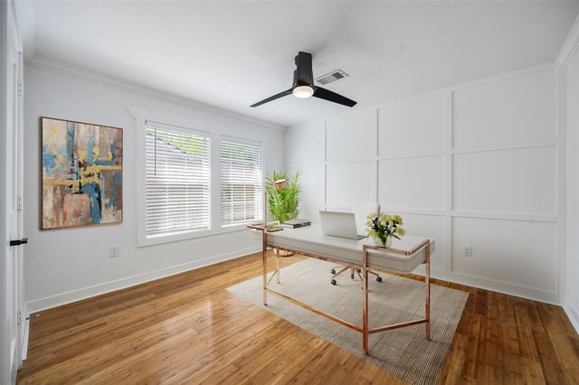 1310 Walton Street, Houston, TX 77009