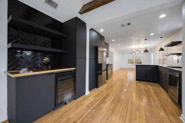 1310 Walton Street, Houston, TX 77009