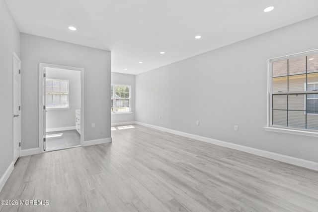 3 Baldwin Drive, Manchester, NJ 08759