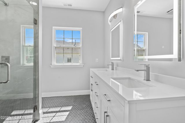 3 Baldwin Drive, Manchester, NJ 08759