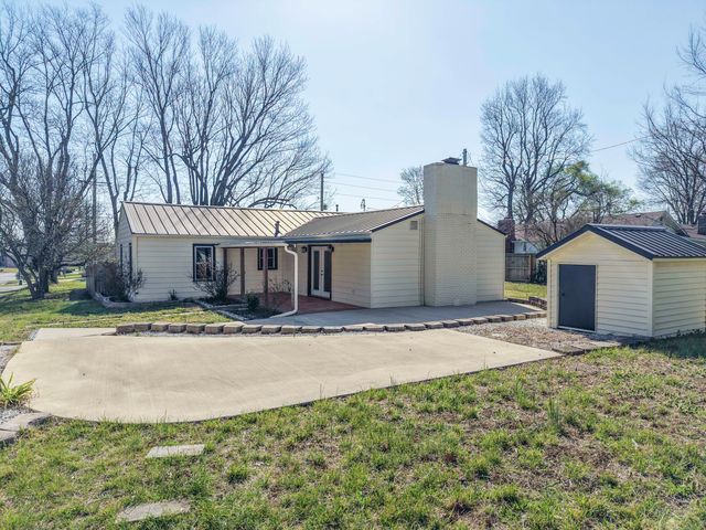 2031 N Farm Rd 197, Springfield, MO 65802