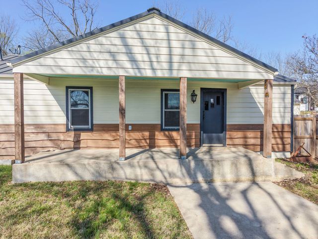 2031 N Farm Rd 197, Springfield, MO 65802