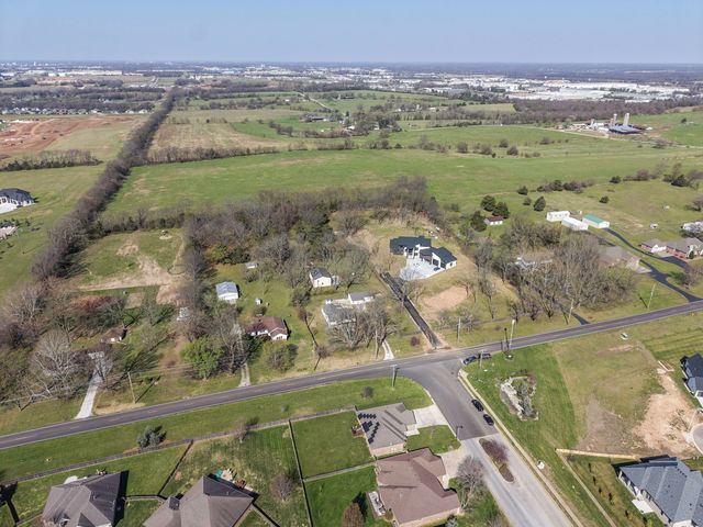 2031 N Farm Rd 197, Springfield, MO 65802