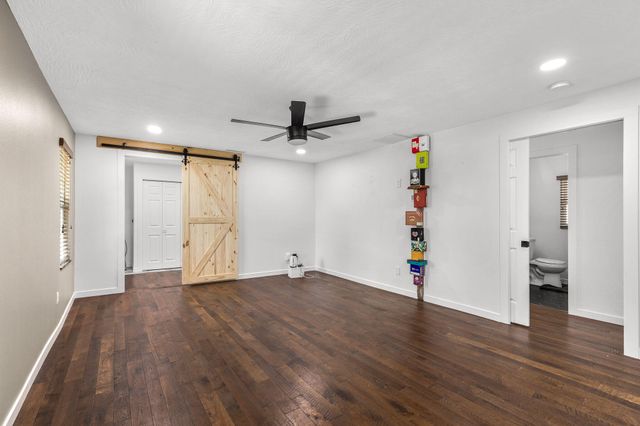 2031 N Farm Rd 197, Springfield, MO 65802