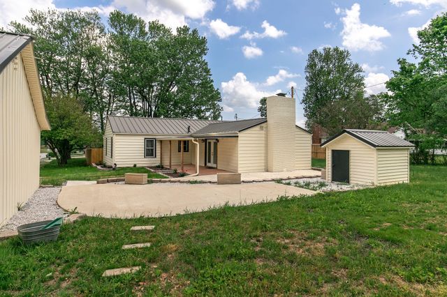 2031 N Farm Rd 197, Springfield, MO 65802