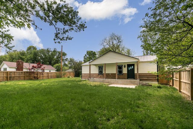 2031 N Farm Rd 197, Springfield, MO 65802