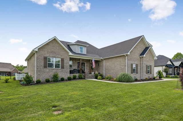 1035 Robert Lee Dr, Gallatin, TN 37066