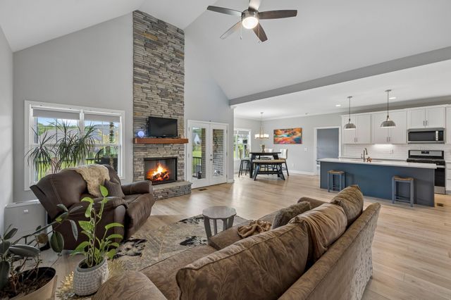 1035 Robert Lee Dr, Gallatin, TN 37066