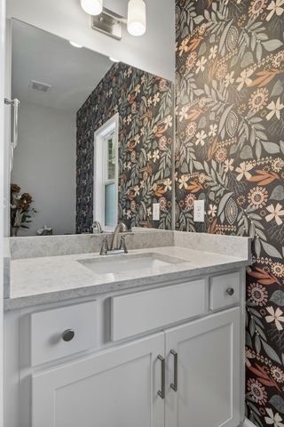 1035 Robert Lee Dr, Gallatin, TN 37066
