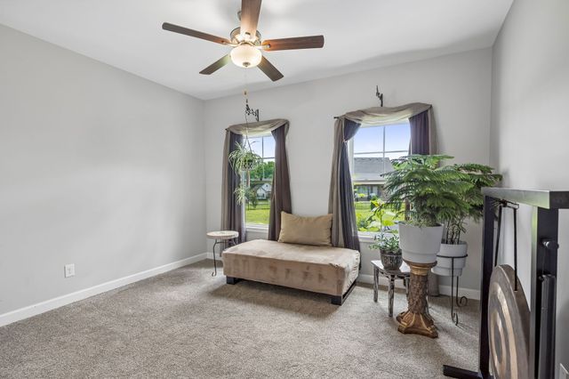 1035 Robert Lee Dr, Gallatin, TN 37066