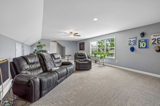 1035 Robert Lee Dr, Gallatin, TN 37066
