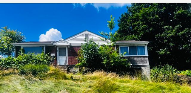 1316 Nokomis St, Sheraden, PA 15204
