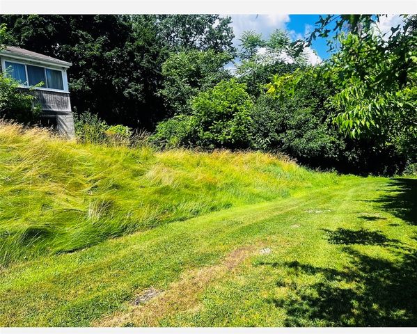 1316 Nokomis St, Sheraden, PA 15204