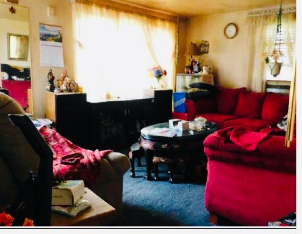 1316 Nokomis St, Sheraden, PA 15204