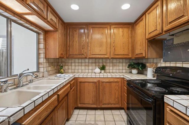 213 E Elfin Green, Port Hueneme, CA 93041