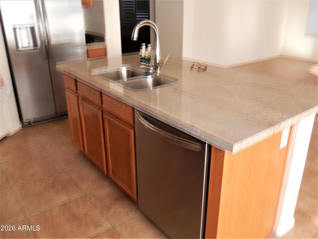 1061 W COURTNEY Lane, Tempe, AZ 85284