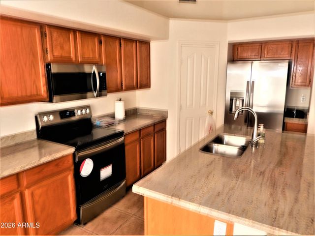 1061 W COURTNEY Lane, Tempe, AZ 85284