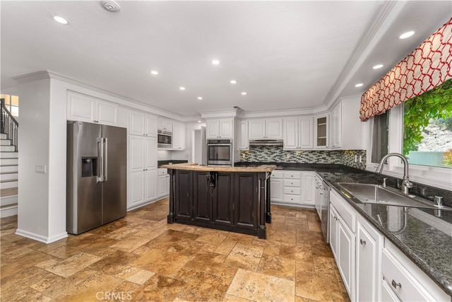 24961 Alicante, Calabasas, CA 91302