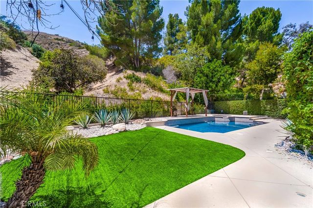 24961 Alicante, Calabasas, CA 91302