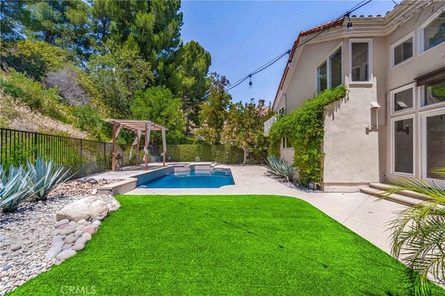 24961 Alicante, Calabasas, CA 91302