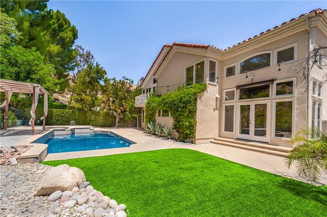 24961 Alicante, Calabasas, CA 91302