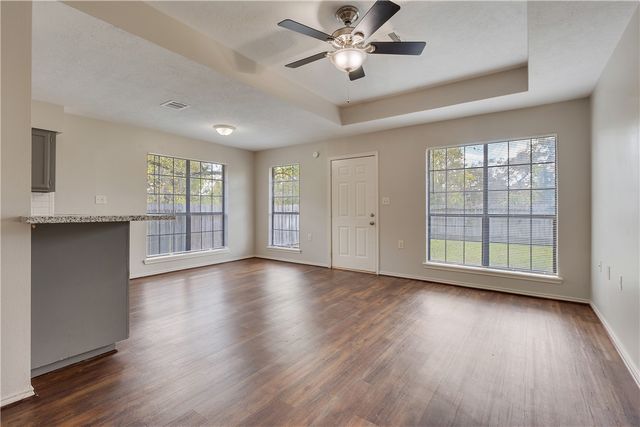 1003 East 24th Street, Bryan, TX 77803