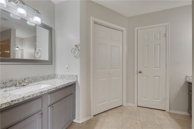 1003 East 24th Street, Bryan, TX 77803
