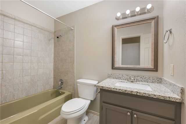 1003 East 24th Street, Bryan, TX 77803