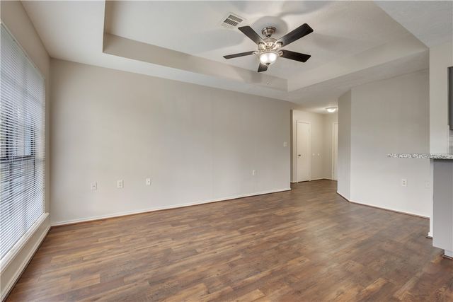 1003 East 24th Street, Bryan, TX 77803