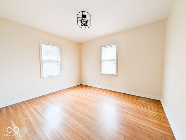 5260 E 9th Street, Indianapolis, IN 46219