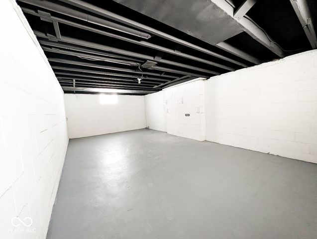 5260 E 9th Street, Indianapolis, IN 46219