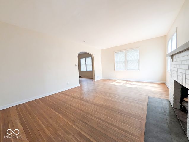 5260 E 9th Street, Indianapolis, IN 46219