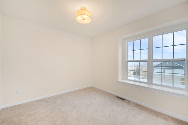 555 Spur ROAD, Slinger, WI 53086