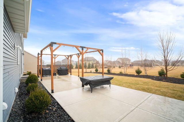 555 Spur ROAD, Slinger, WI 53086