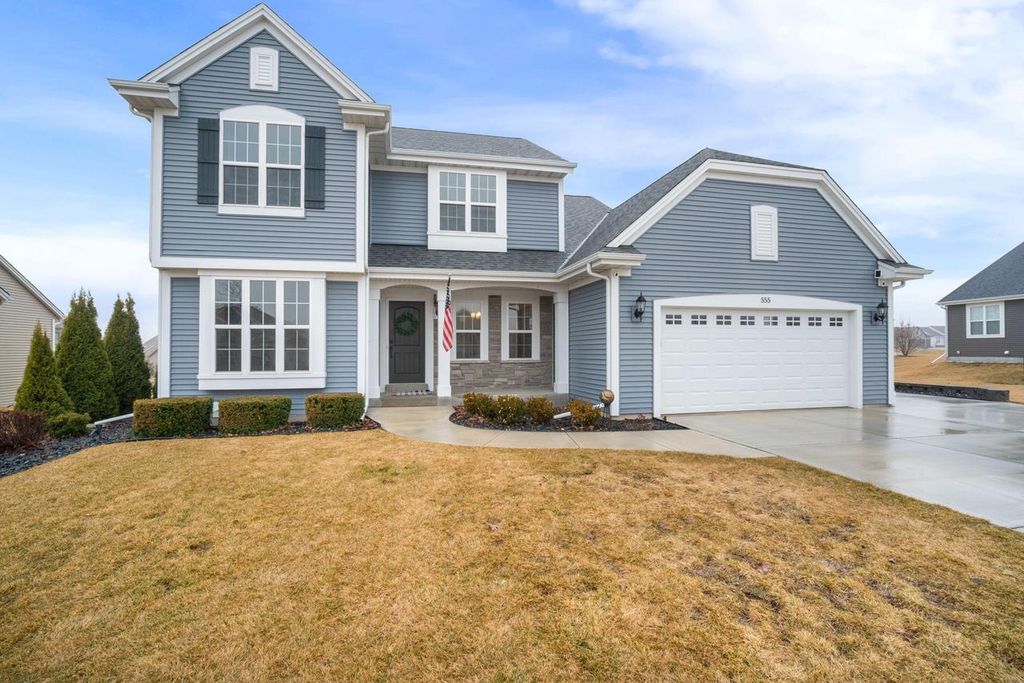 555 Spur ROAD, Slinger, WI 53086