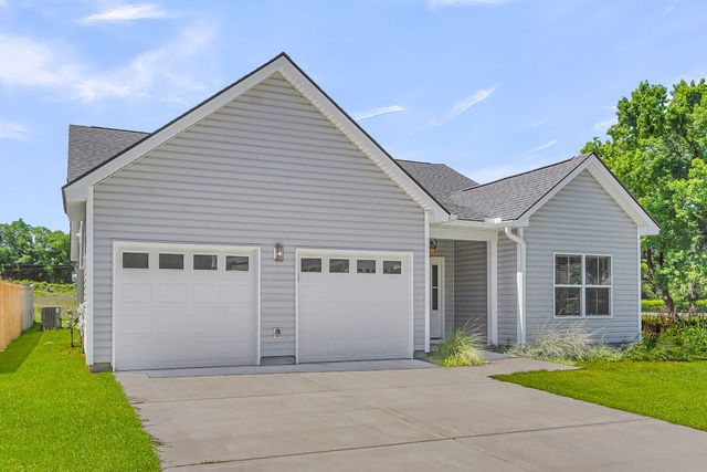 3005 Harvey Avenue, North Charleston, SC 29405