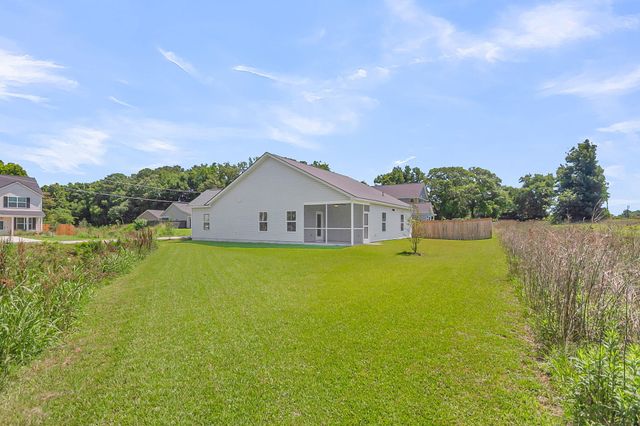 3005 Harvey Avenue, North Charleston, SC 29405
